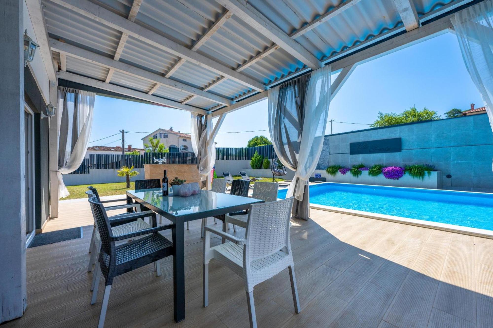 Villa Beauty With Heated Pool And Jacuzzi Канфанар Екстер'єр фото