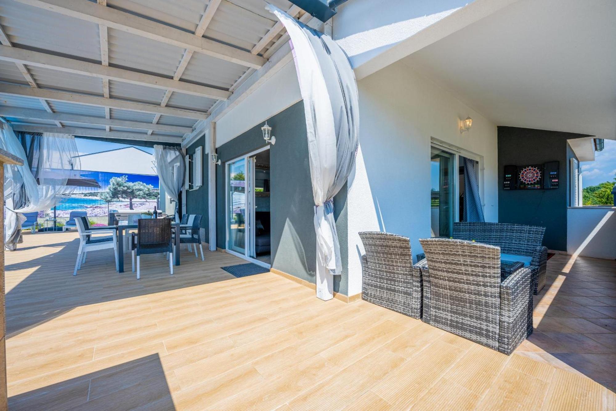 Villa Beauty With Heated Pool And Jacuzzi Канфанар Екстер'єр фото
