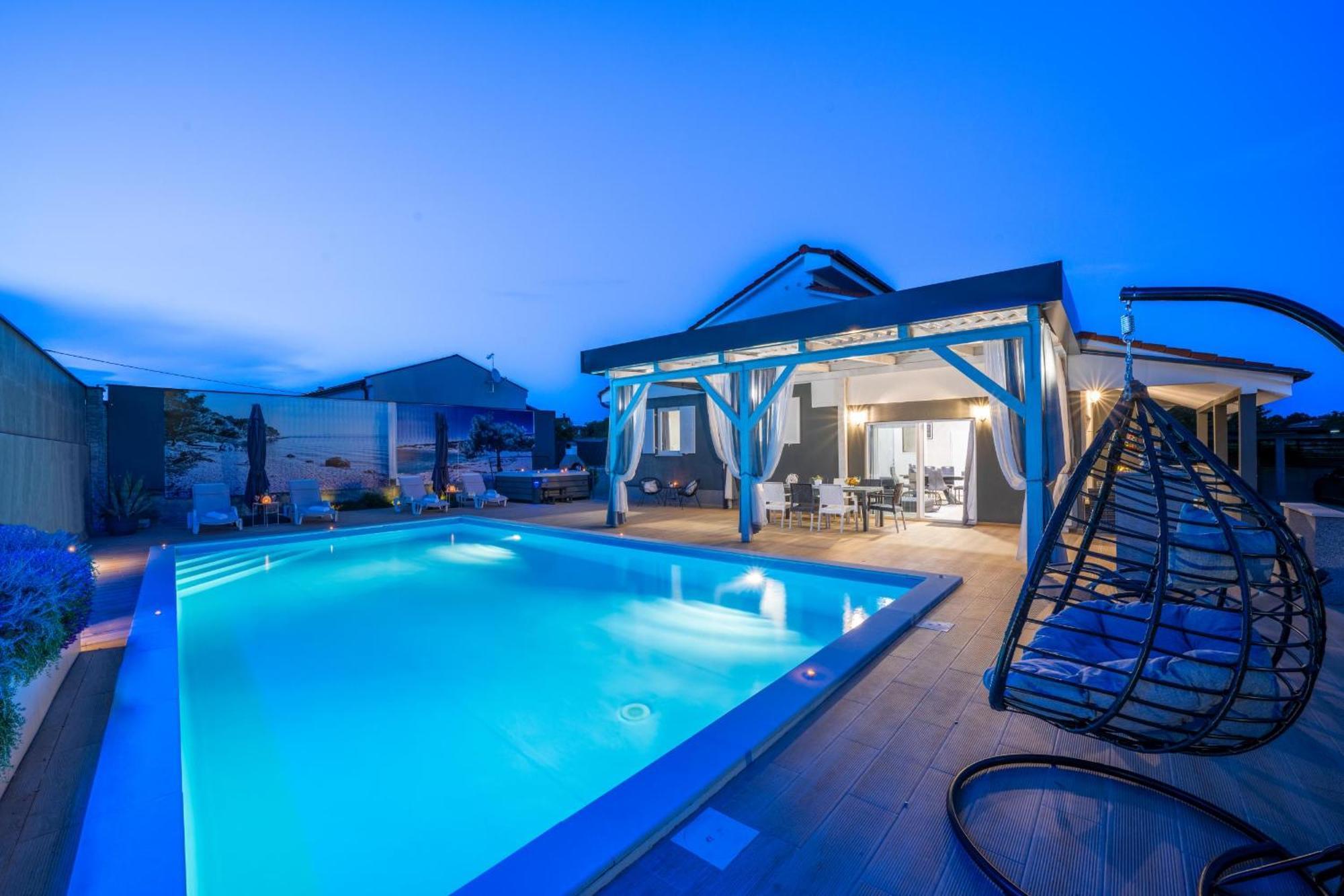 Villa Beauty With Heated Pool And Jacuzzi Канфанар Екстер'єр фото